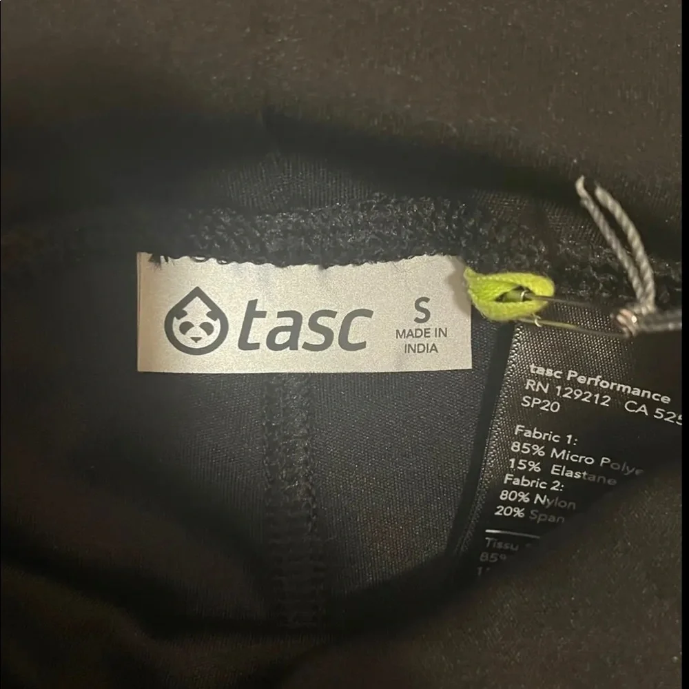 Black Tasc leggings! Cute mesh detail. Great condition! - Picture 6 of 6